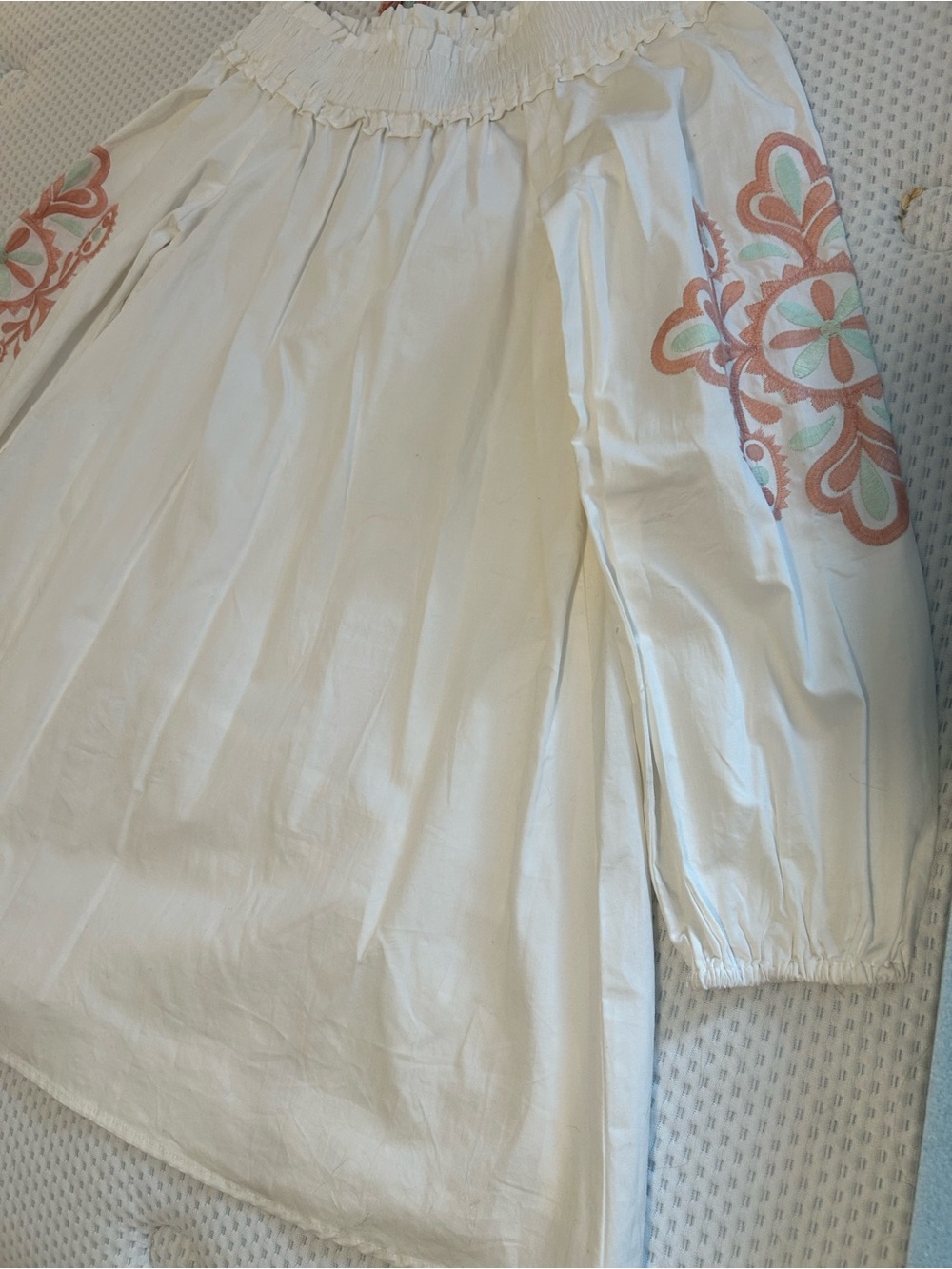 NWT Off-Shoulder Embroidered Tunic Dress - Picture 10 of 10